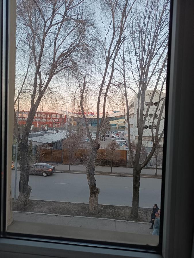 Квартира Напротив Аэропорта Apartment Turksib Exterior photo